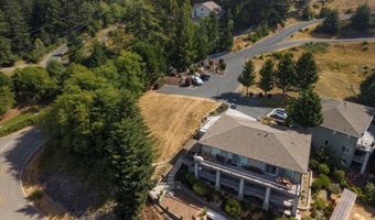 7774 Zoe Dr, Brookings, OR 97415