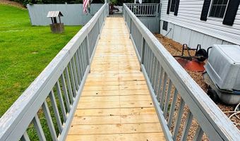40 Lynn Ln, Big Sandy, TN 28221