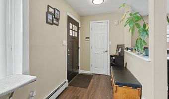 18 Tappen St, Avenel, NJ 07001
