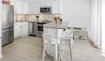 9 Pearl St 1G, Beach Haven, NJ 08008