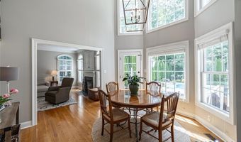 14469 Riverside Dr, Ashland, VA 23005
