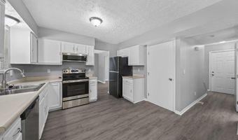 2392 Minerva Park Pl, Columbus, OH 43229
