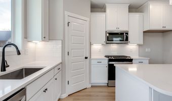 634 NW 28TH St, Battle Ground, WA 98604