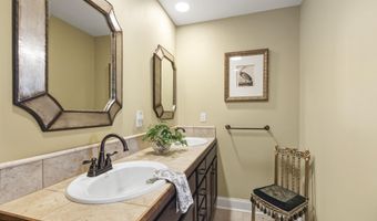 111 Acacia Ln, Abbeville, LA 70510