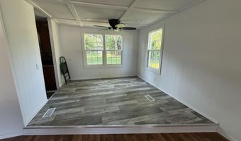 466 E Maple St, Berne, IN 46711