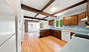 4 Laurel Dr, Albany, NY 12211