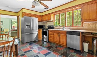 110 Hopkins Ave, Johnston, RI 02919