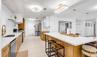 11512 Holly Bluff Cir, Biloxi, MS 39532