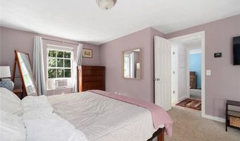 19 Narragansett Ave, Glocester, RI 02814