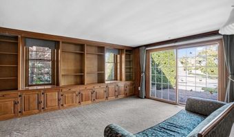 3 HIDDEN Ln, Abington, PA 19001