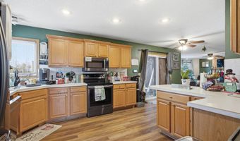 208 13th St SW, Altoona, IA 50009