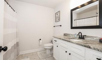 2072 Creekwood Cir, Bauxite, AR 72011