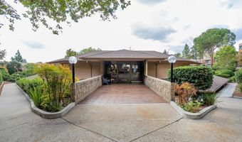 5700 Baltimore Dr 16, La Mesa, CA 91942