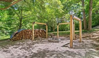 3144 N Happy Hollow Rd, Birdseye, IN 47513