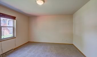 5158 Ridge Oak Dr, Madison, WI 53704