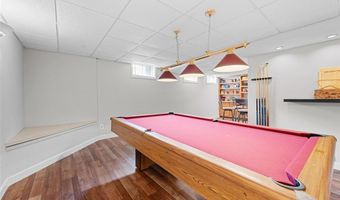 551 Lering Ct, Ballwin, MO 63011