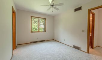 518 Topaz Ln, Madison, WI 53714