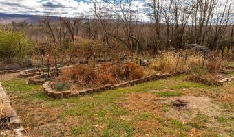 408 HAWKS NEST Dr, Baker, WV 26801