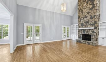 8882 TARA Ln, Auburn, AL 36830