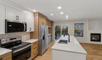 920 NE 49th St, Ankeny, IA 50021