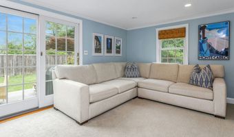 4 Old Stone Rd, Darien, CT 06820