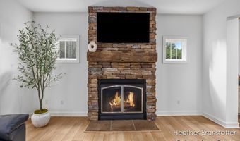 4936 W Village Trl SE, Ada, MI 49301