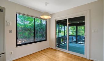 203 W GLENDALE Ave, Alexandria, VA 22301