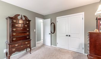 493 Edgeworthe Dr SE, Ada, MI 49301