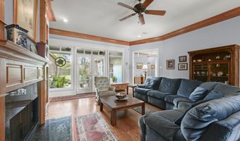 1532 Plantation Oak Dr, Baton Rouge, LA 70810
