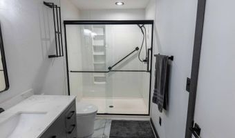 69 Lakeshore Dr, Adair, OK 74330