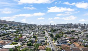 1505 Alexander St 206, Honolulu, HI 96822