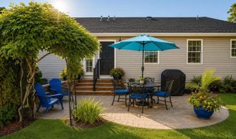 653 Neptune Ave, Beachwood, NJ 08722