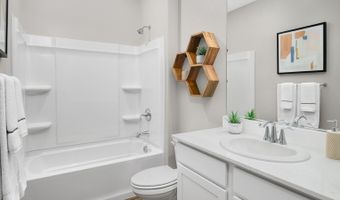 2460 MIDNIGHT Ln, Santa Rosa, CA 95403