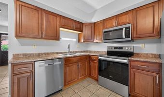 2358 Hidden Meadow Ln, Ballwin, MO 63021