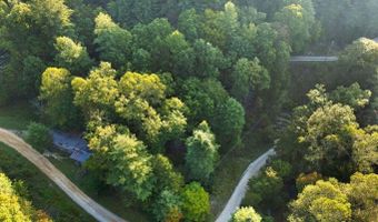 9999 Deer Track Rd, Beattyville, KY 41311