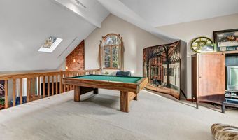 6 Lyndenwood Dr, Brookfield, CT 06804