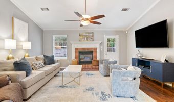 509 Sharon Oaks Ct, Benton, AR 72019