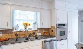 2707 S Brookside Cir, McAlester, OK 74501