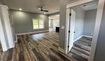 1128 Duke Dr, Bauxite, AR 72011