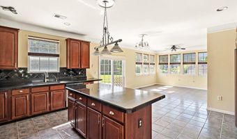 9 DENISE Dr, Allentown, NJ 08501
