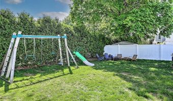70 Boyce Ave, Barrington, RI 02806