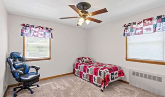121 Maltbie Dr, Amsterdam, NY 12010