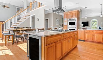 51 Reservoir Rd, Cumberland, RI 02864