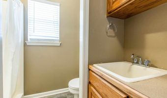 8900 Hinkson Rd, Benton, AR 72019