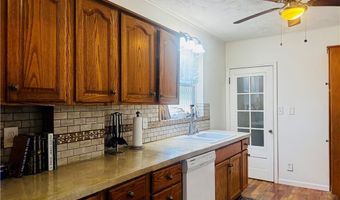 1030 Pitkin Ave, Akron, OH 44310