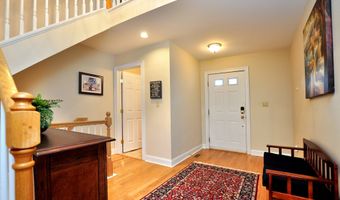 8 Centerbrook Ct 8, Avon, CT 06001