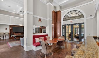 2465 ARMY NAVY Dr 1-202, Arlington, VA 22206