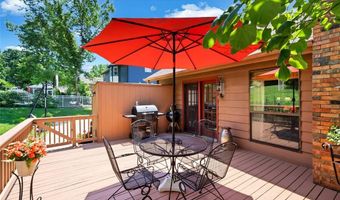 1431 Dietrich Oaks Dr, Ballwin, MO 63021