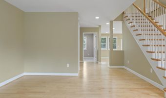 4415 ROBERTS Ave, Annandale, VA 22003