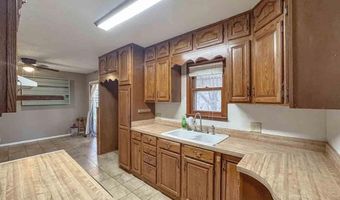 815 N 7th St, Arkansas City, KS 67005